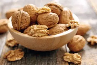 Wallnuts ( akhrot )